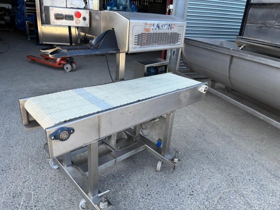 Saxon Bag Sealer with Conveyor Pic 1011